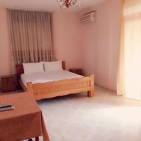 Hotel Blendi Durres Bagian luar foto