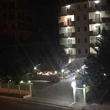 Hotel Blendi Durres Bagian luar foto