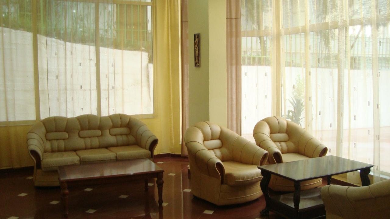 Hotel Blendi Durres Bagian luar foto