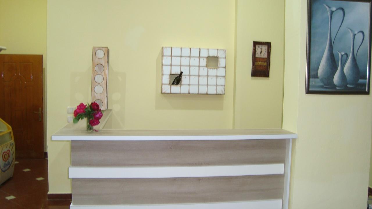 Hotel Blendi Durres Bagian luar foto