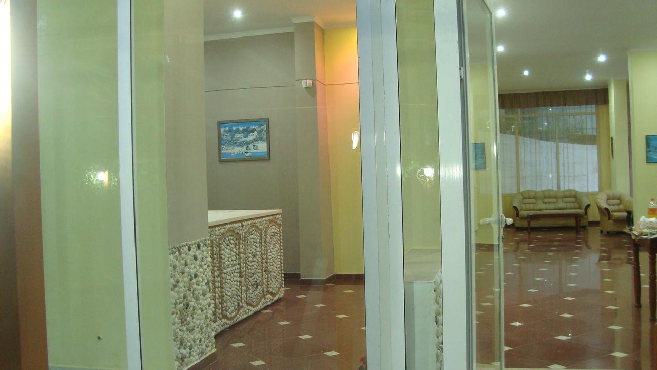 Hotel Blendi Durres Bagian luar foto