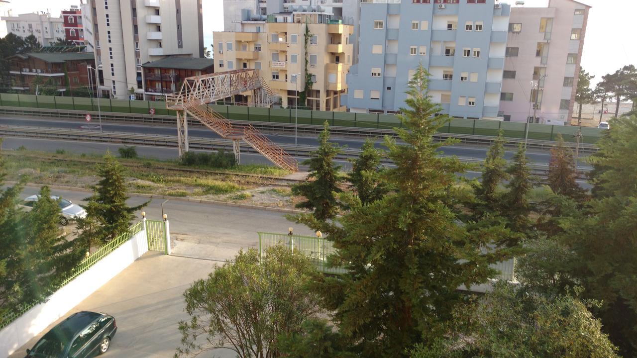 Hotel Blendi Durres Bagian luar foto