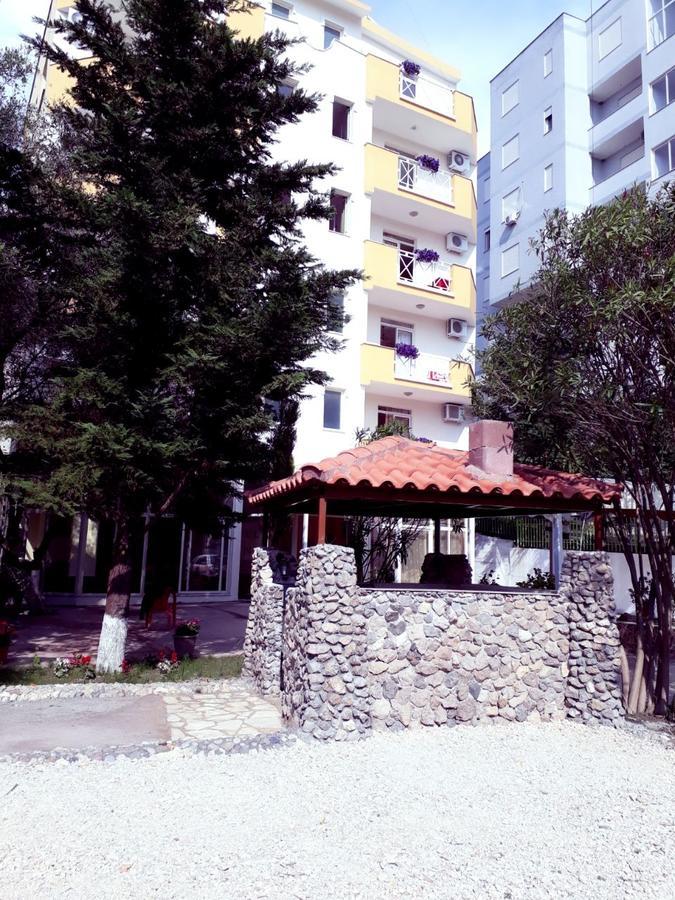 Hotel Blendi Durres Bagian luar foto